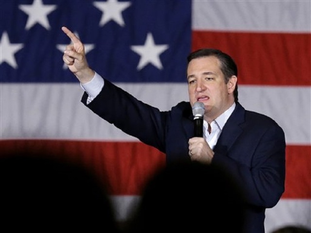 Cruz slams Trump, supporters at town hall event