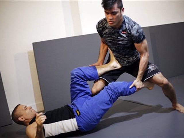 New York legalizes pro mixed martial arts fights