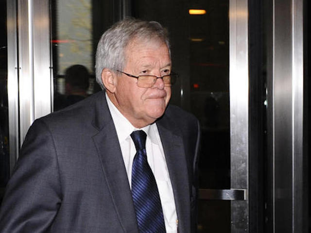 Hastert judge says letters must be public