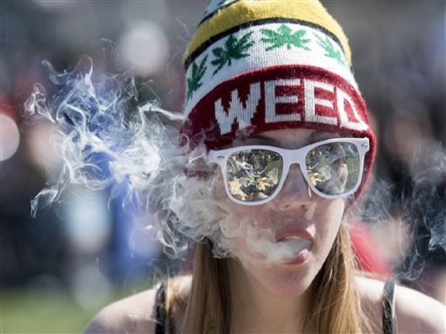 Alaska weighs rules to allow on-site pot usage