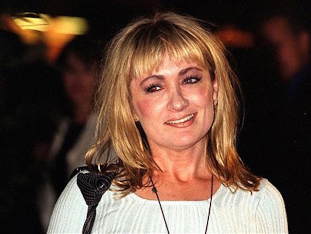 'Royle Family' comedian Caroline Aherne dies at 52