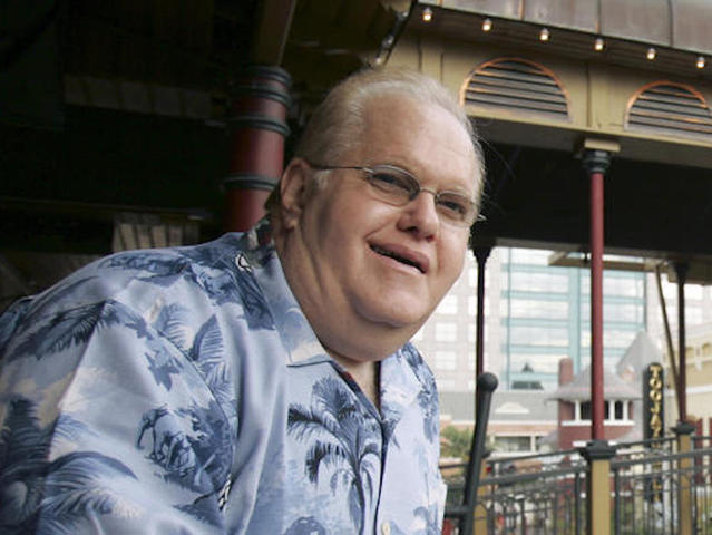 Founder of top boy bands dies in prison