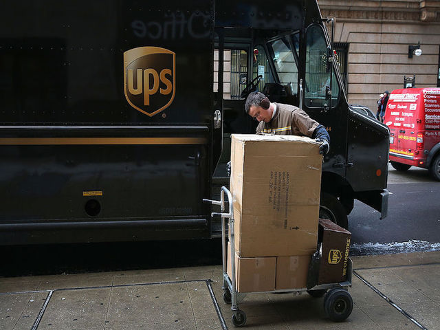 UPS to hire 95,000 seasonal workers