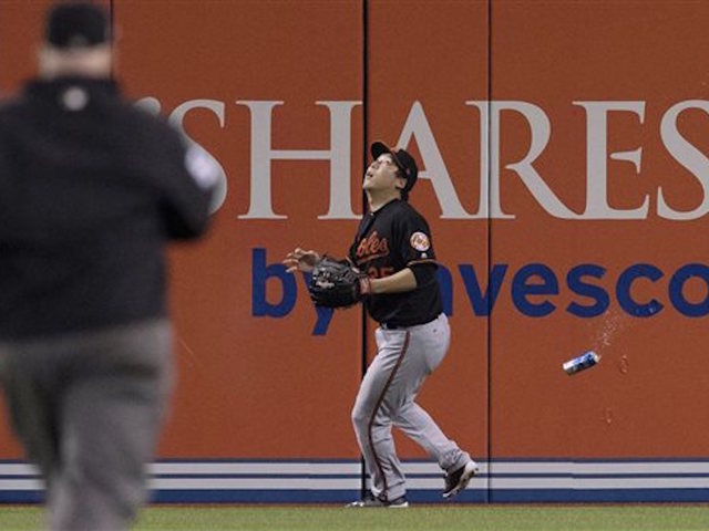 Blue Jays to serve beer in cups after can-throwing incident