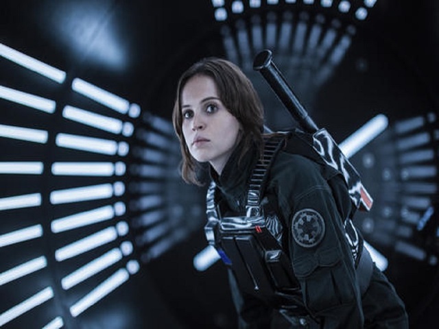 'Rogue One' tops new releases to dominate holiday box office