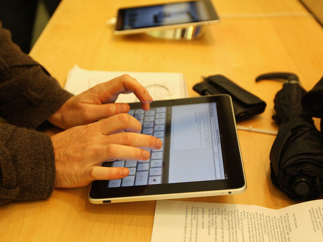 France gives workers 'right to disconnect' from office email