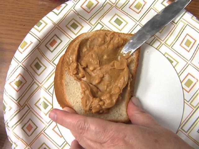 New peanut allergy prevention guidelines start in infancy