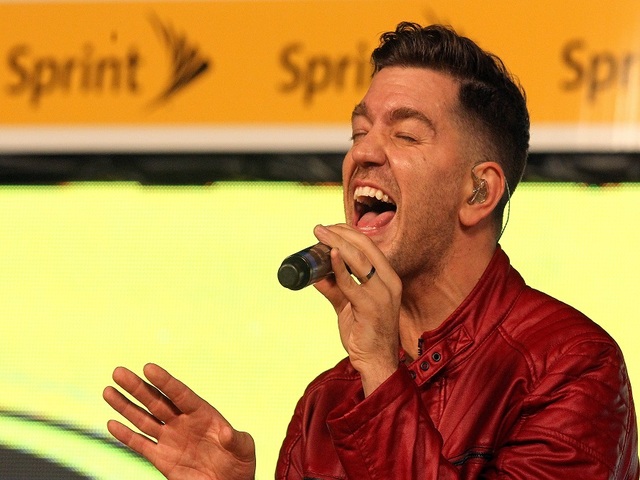 Singer Andy Grammer brings 'Fresh Eyes' to LA's Skid Row