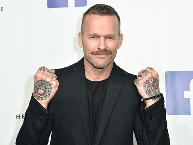 'Biggest Loser' host Bob Harper suffers heart attack