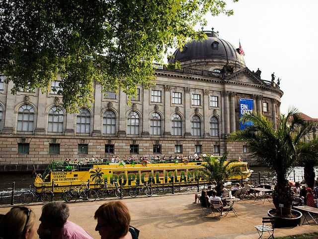 A 200-lb gold coin that's worth more than $1 million is stolen