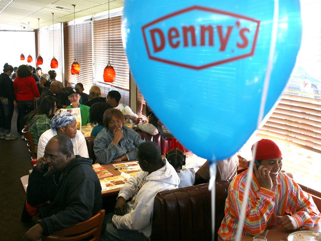 Man pours gas on stranger at Denny's, lights him on fire, police say