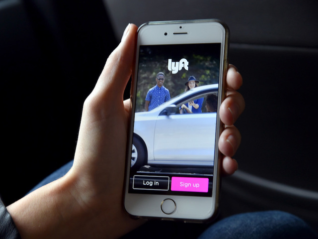 Lyft tells employees not to 'gloat' over Uber crises