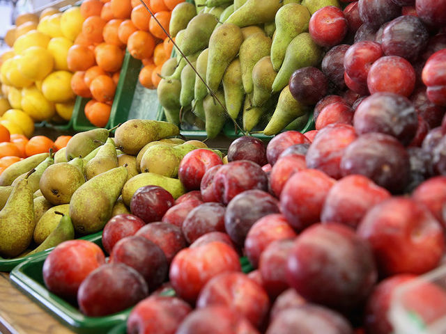 More local farmers selling veggies online