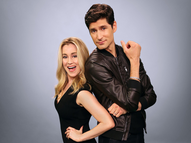 'Pickler and Ben' hosting CMA Awards red carpet live coverage on Twitter