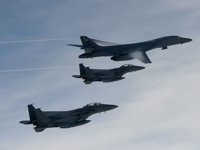 US sends message to North Korea, sends bombers and fighter escorts to border