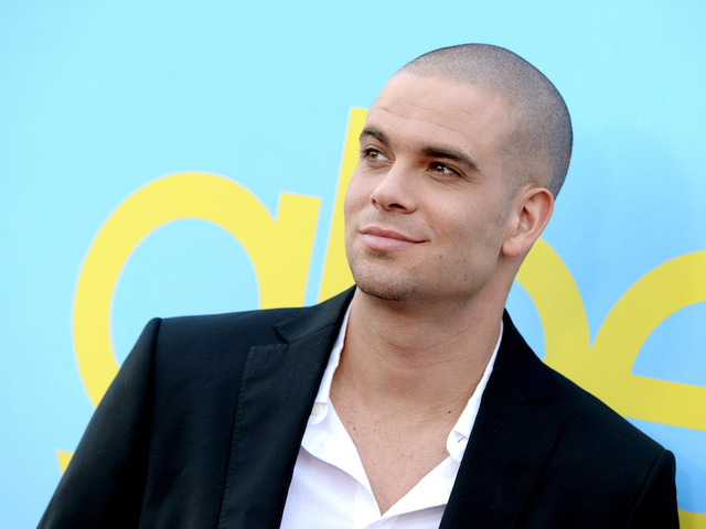 'Glee' actor pleads guilty on child porn charge