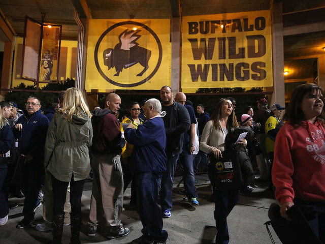 Buffalo Wild Wings' stock soars after going boneless