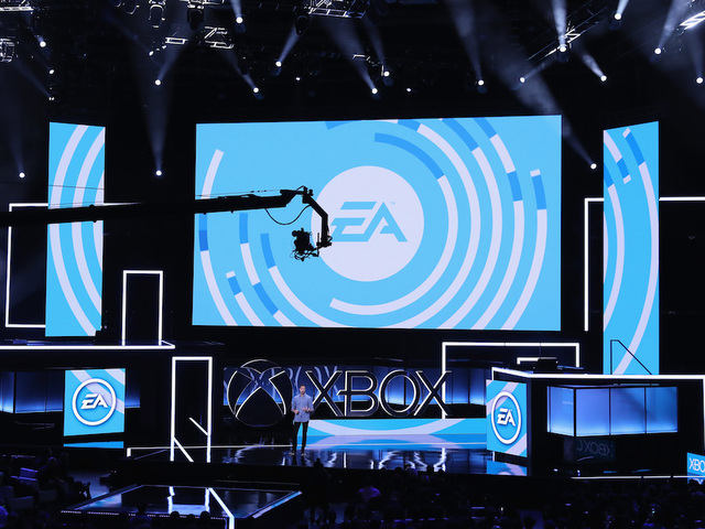 Star Wars video game maker apologizes after uproar from fans