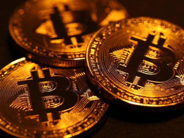 Overstock is turning into a bitcoin tech company
