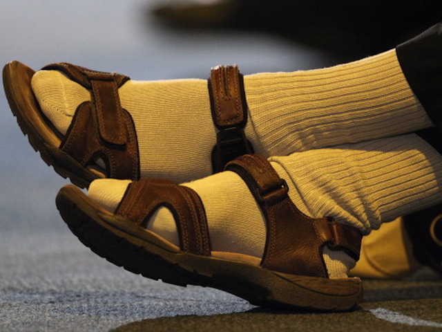 Smelly socks leads to bus passenger's arrest in India