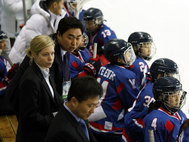 Joint Korean ice hockey team plays for first time ahead of Olympics