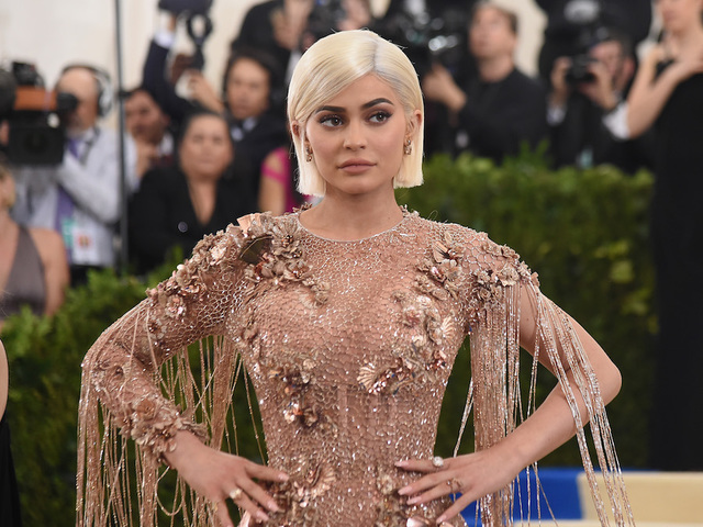 Kylie Jenner takes a baby step back to Snapchat