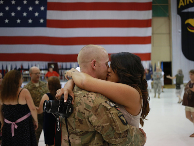 Savannah St. Patrick's parade organizers: Please stop smooching soldiers