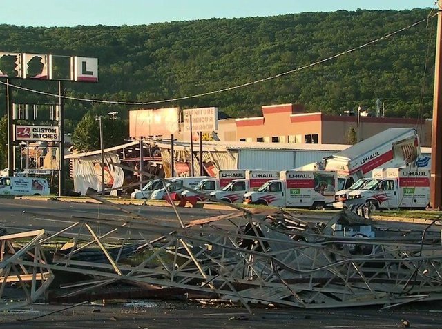 Pennsylvania town surveys damage after strong storms hit