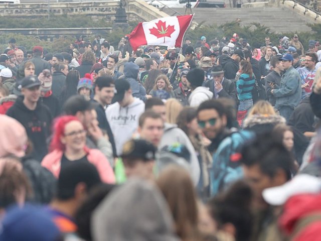 Canada becomes second nation in the world to legalize marijuana