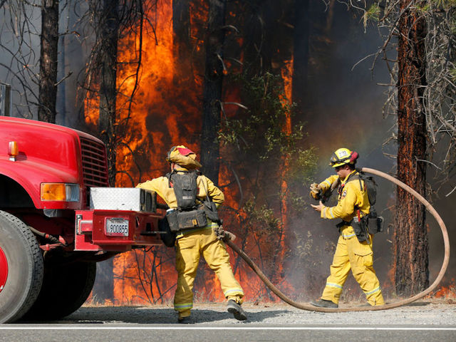 Carr Fire: 1,000 structures destroyed or damaged as wildfire rages in Redding, California