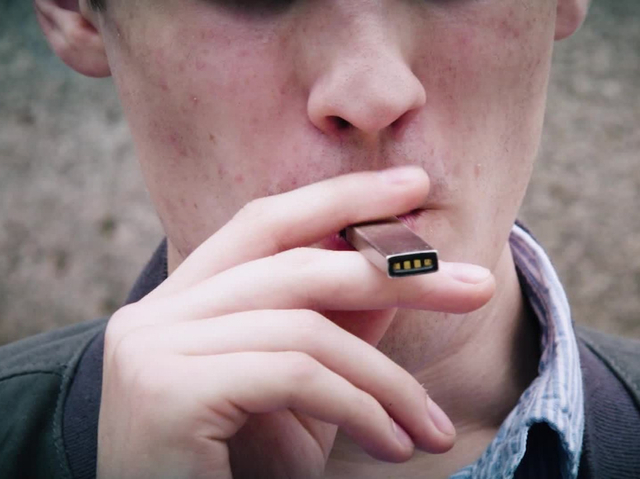 High school bathrooms across US will soon have e-cigarette warnings