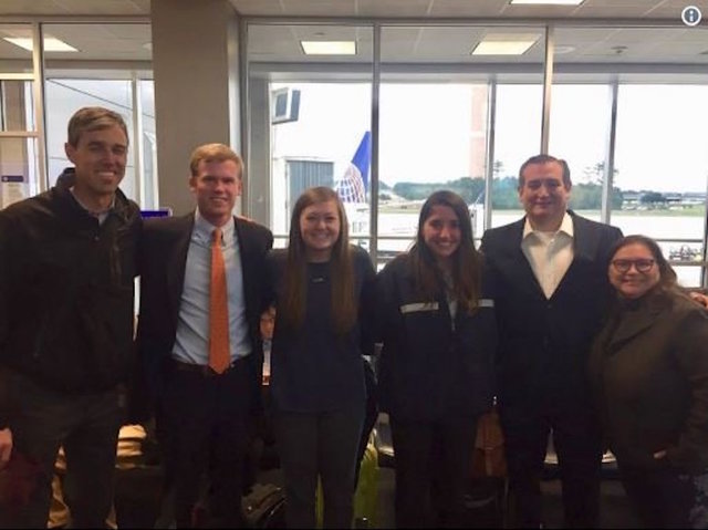 O'Rourke, Cruz pose for photo during chance post-election encounter