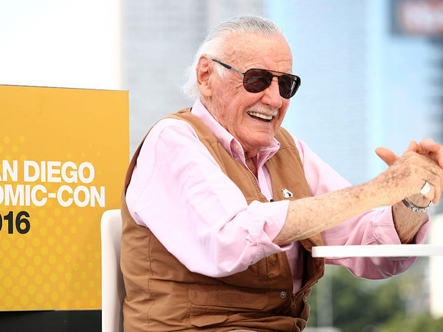 Stan Lee's family said goodbye in private service; tribute in works